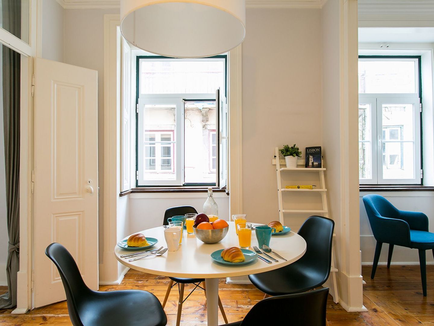 Joivy Splendid 2Br Flat In Bairro Alto, Nearby Luis De Camoes Square Apartment Lisboa Ngoại thất bức ảnh